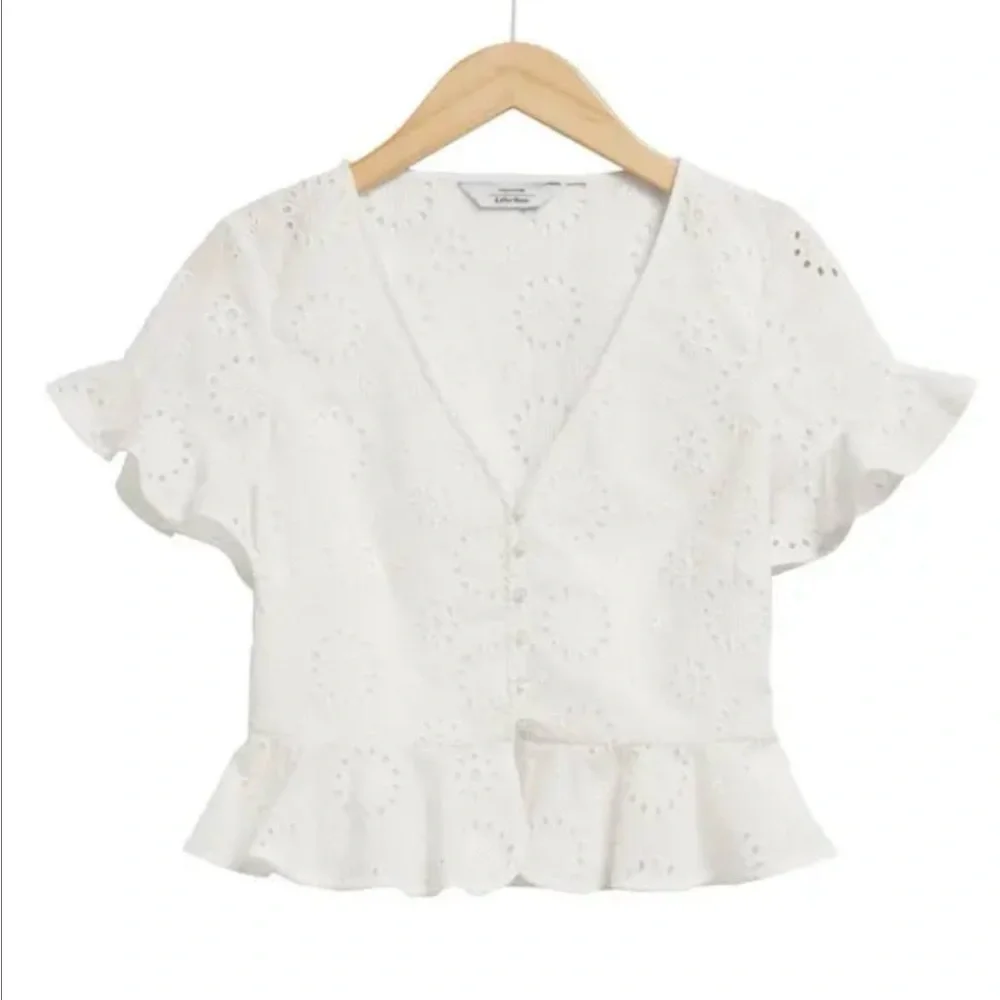 White Eyelet V-Neck Peplum Top NWT - Picture 5 of 7
